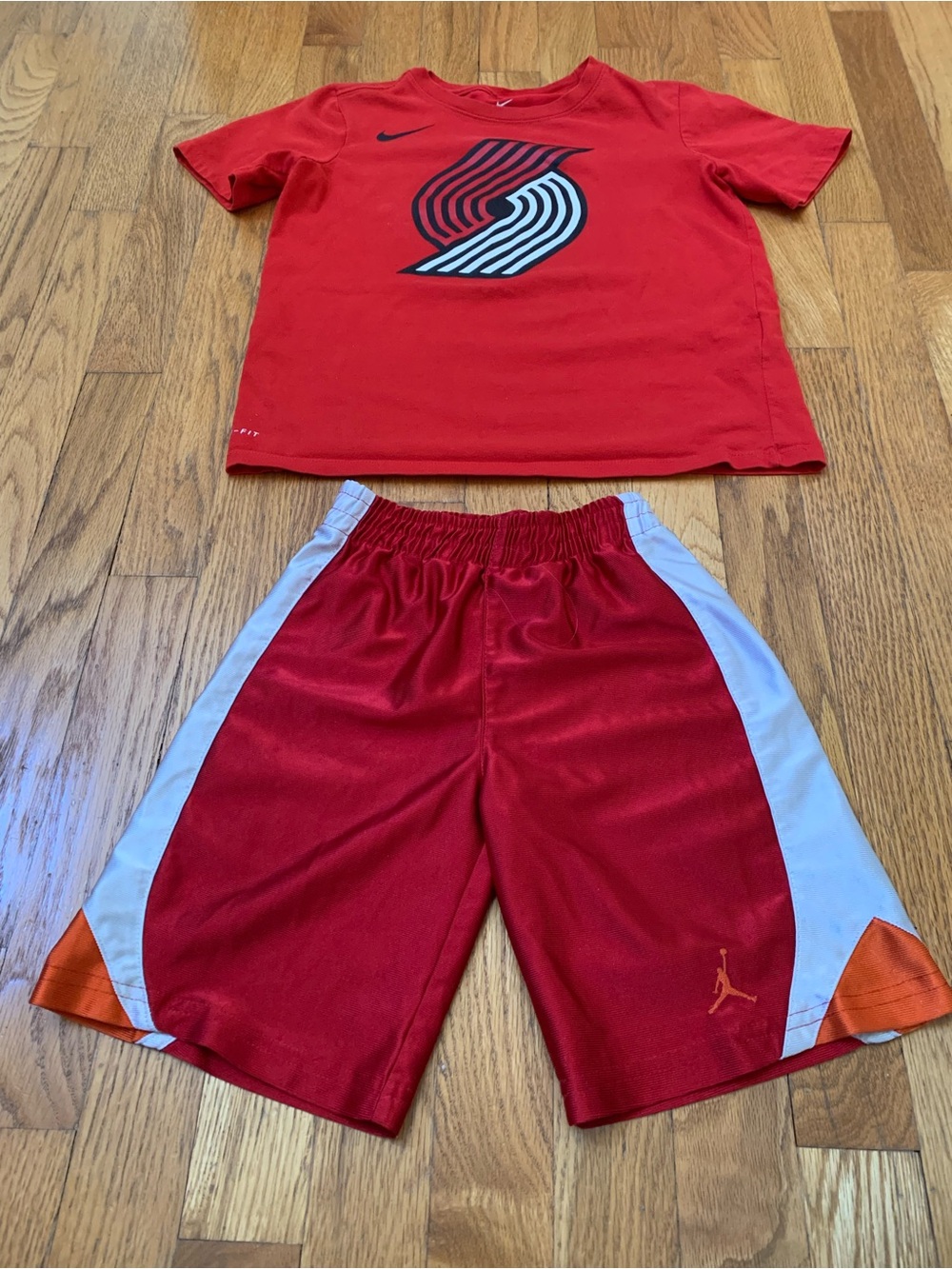 Boys Sz S Nike Set: Jordan "Dazzle" basketball shorts & Trailblazer NBA T Shirt